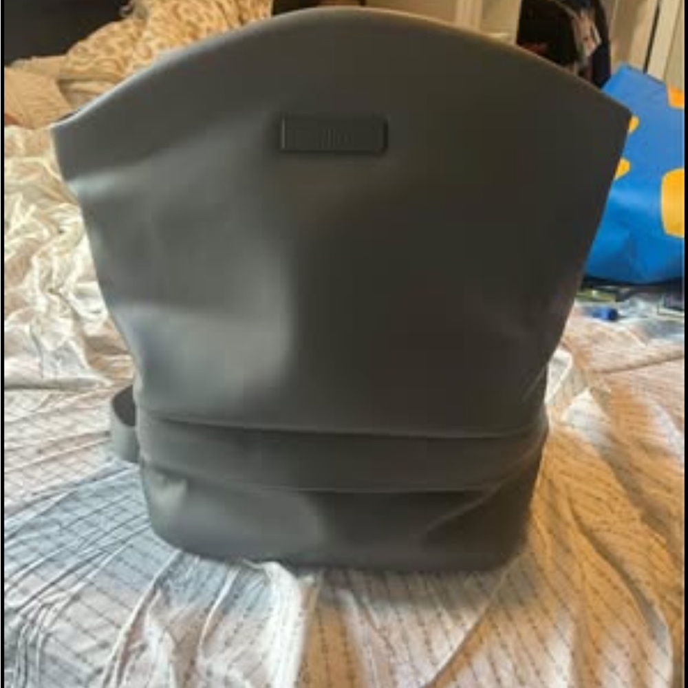 Gray Willow pump Bag